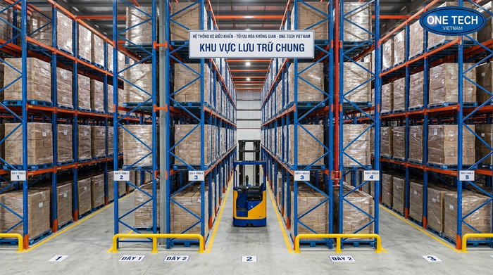 Kệ drive in tối ưu diện tích lưu trữ trong kho công nghiệp Kệ drive in tối ưu diện tích lưu trữ trong kho công nghiệp